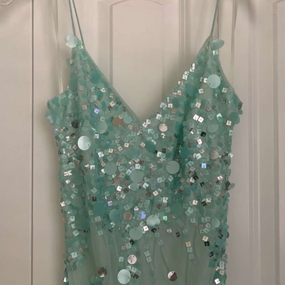COPY - Beautiful boutique and one of a kind, teal sequined, slight mermaid bodi… - Picture 6 of 11